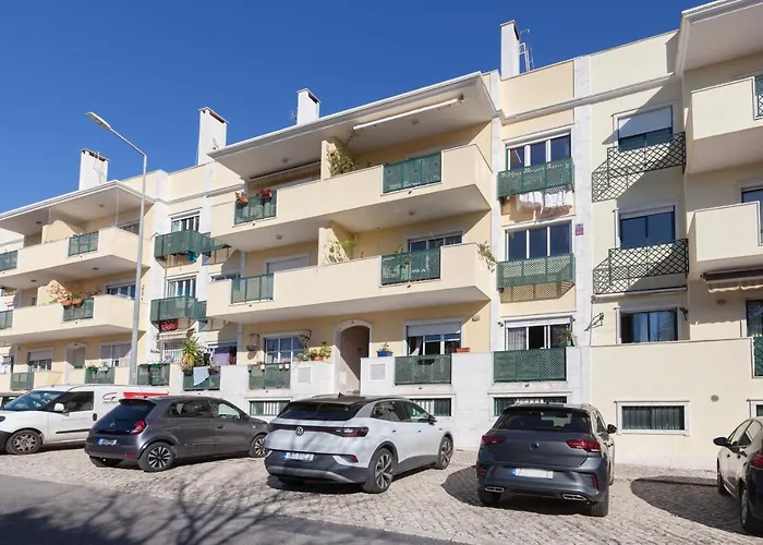 Apartman Flh Family Flat With Balcony Parede