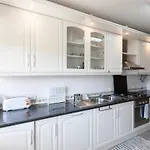 Flh Family Flat With Balcony