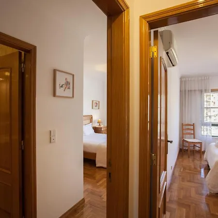 Flh Family Flat With Balcony Lägenhet Parede