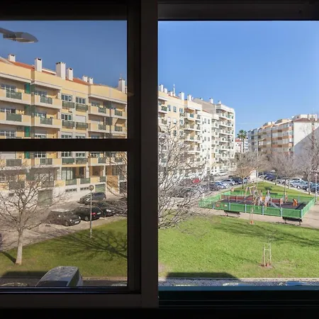 Flh Family Flat With Balcony Parede