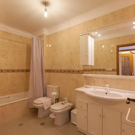 Apartment Flh Family Flat With Balcony