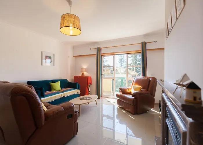 Flh Family Flat With Balcony Апартаменты Пареде