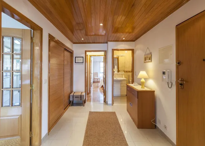 Flh Family Flat With Balcony * Пареде
