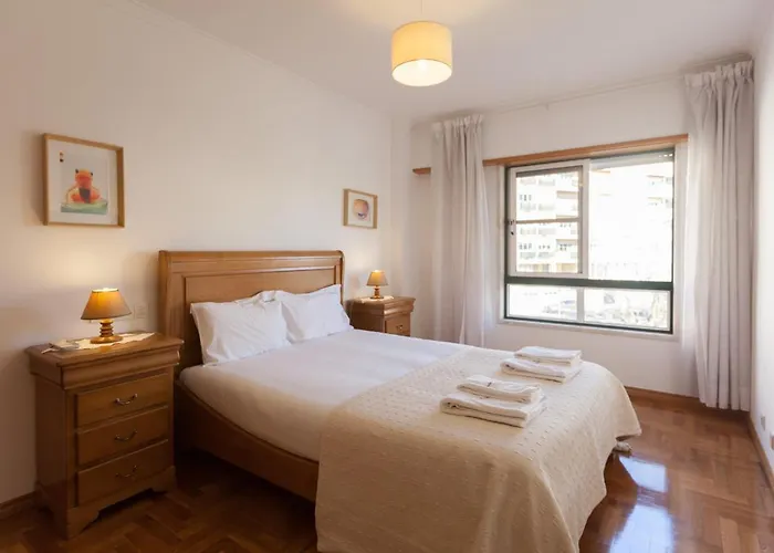 Апартаменты Flh Family Flat With Balcony
