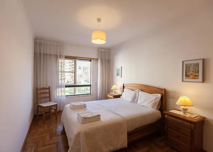 Flh Family Flat With Balcony Апартаменты Пареде