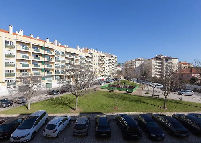 Апартаменты Flh Family Flat With Balcony *