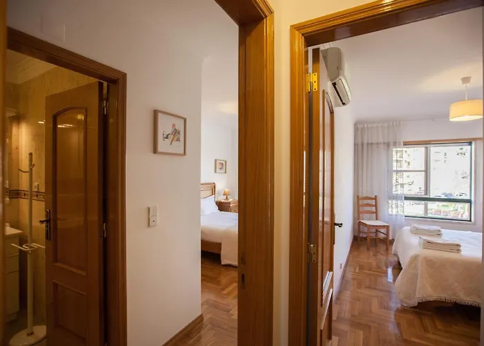 Flh Family Flat With Balcony Апартаменты Пареде